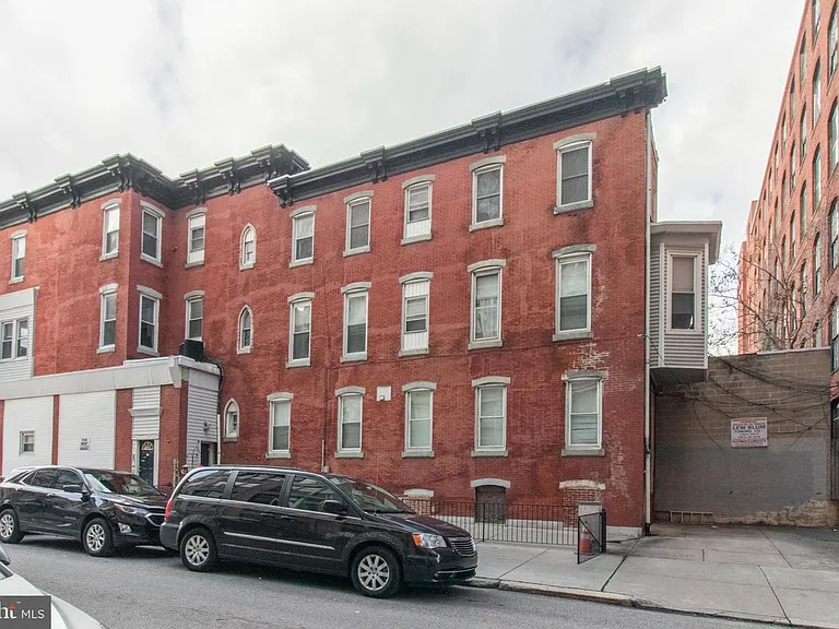 641 N 15th St #4 — Photo 12