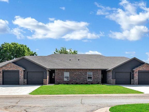 4th image of 8529 Cedar Oaks Cir #B