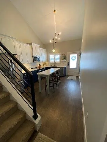 19106 Stonewood Ln #10 — Photo 2