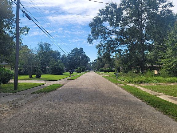 5th image of 2060 S Woodcrest Ave