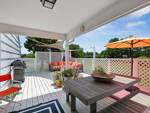 4th image of 144 Saint Andrews Cir