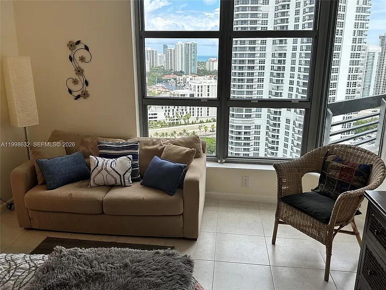 3530 Mystic Pointe Dr #2607 — Photo 9
