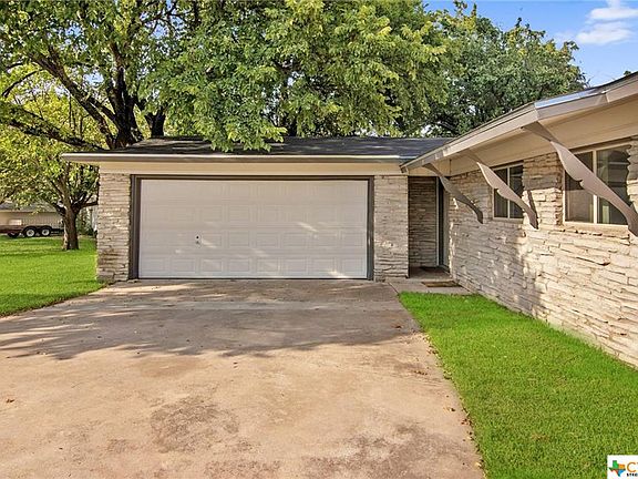 3rd image of 1116 Chippendale Dr