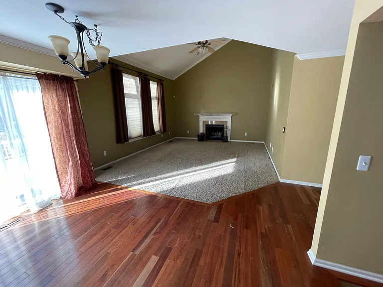 162 Easton Dr — Photo 7