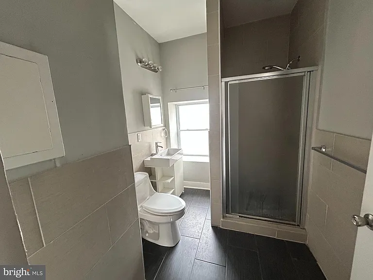 723 Sansom St #4B — Photo 5