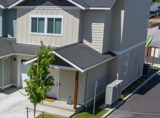 1075 Red Apple Rd #B8, Wenatchee, WA 98801