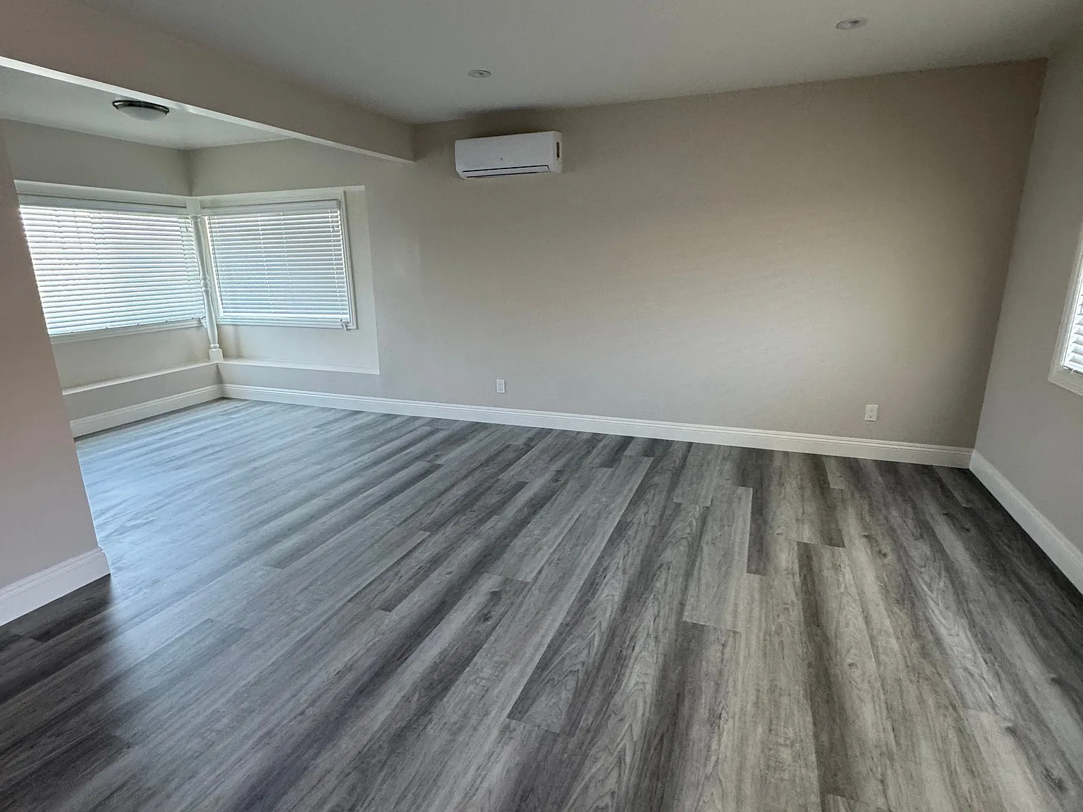 2 bed, $2,550 — Photo 3