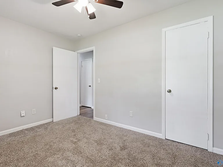 102 Greenwood Cir — Photo 17