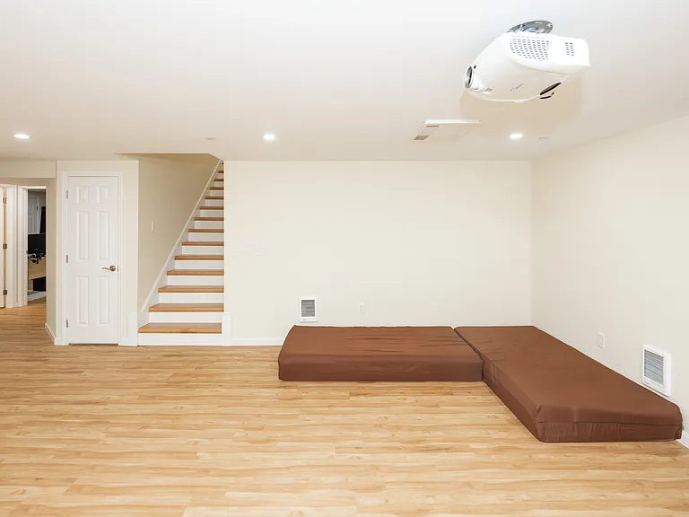 1 Warmstone Way — Photo 32