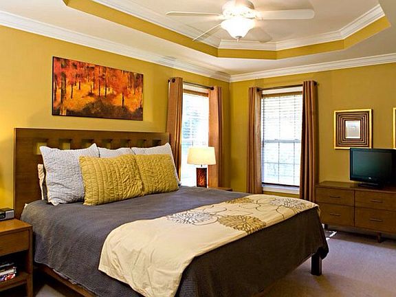 5th image of 303 Ladybird Dr #B
