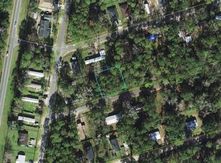 Menomini St, Crawfordville, FL 32327