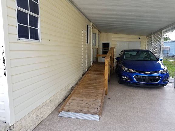 3rd image of 10904 Los Olas Dr