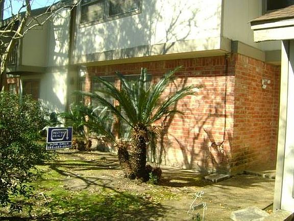 3rd image of 5805 Village Forest Ct
