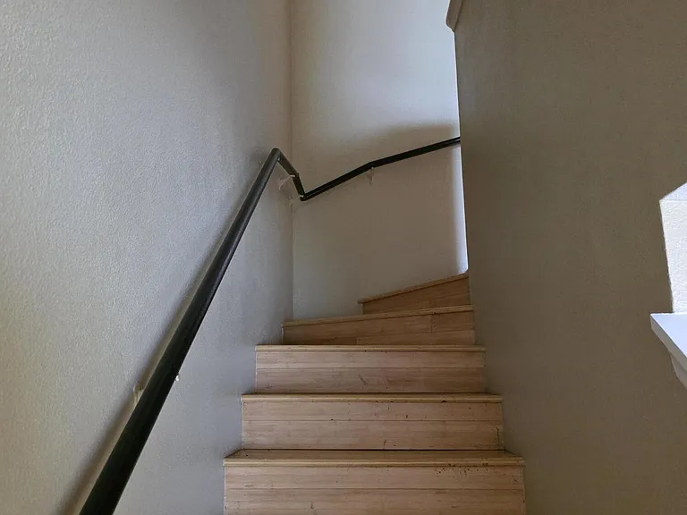 344 E Ashley St — Photo 14