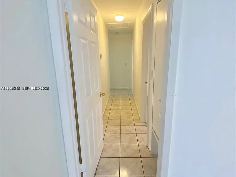 2345 Douglas St — Photo 15