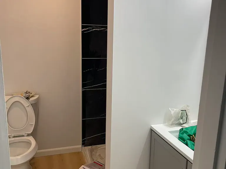 912 Adelaide St #201 — Photo 3
