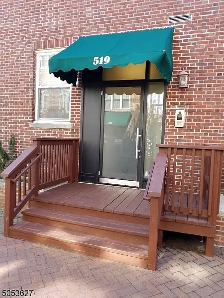 1 bed, 1.0 bath, $2,500 — Photo 3
