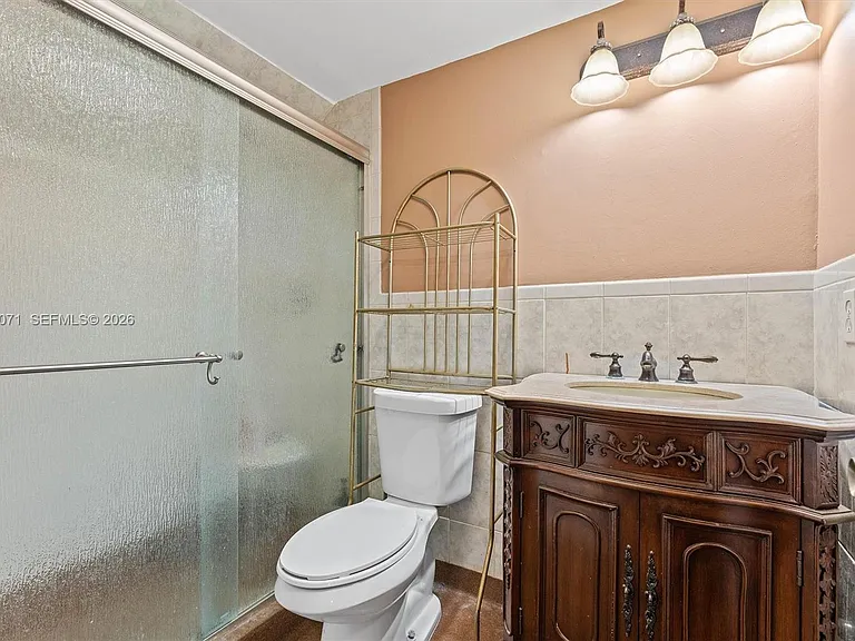 314 NE 142nd St #16C — Photo 15