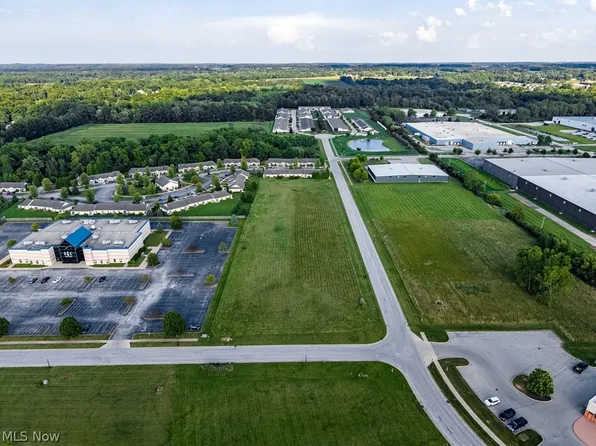 Stower Ln, Norwalk, OH 44857