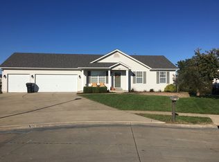 56 Pearl Creek Ct, Wentzville, MO 63385
