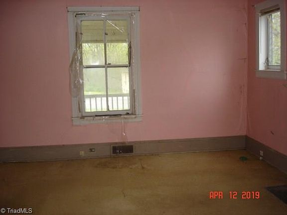 5th image of 1307 Vance St
