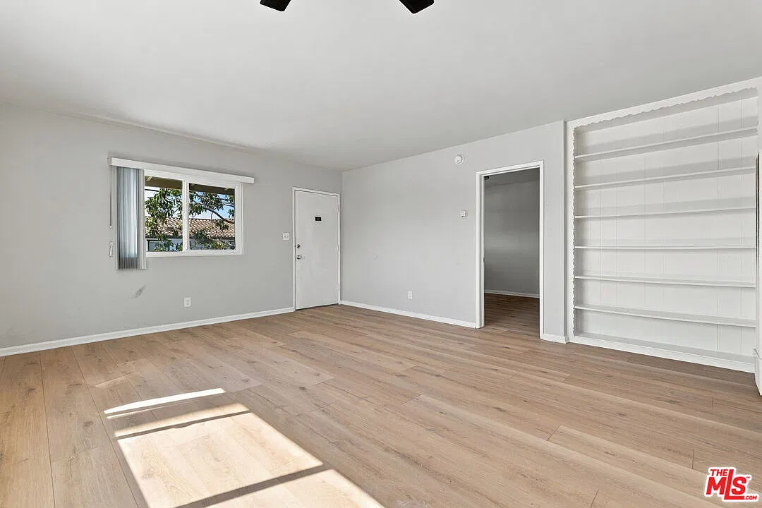 2 bed, 1.0 bath, $3,500 — Photo 3
