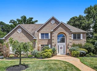 26 Ashley Ct, Monroe Township, NJ