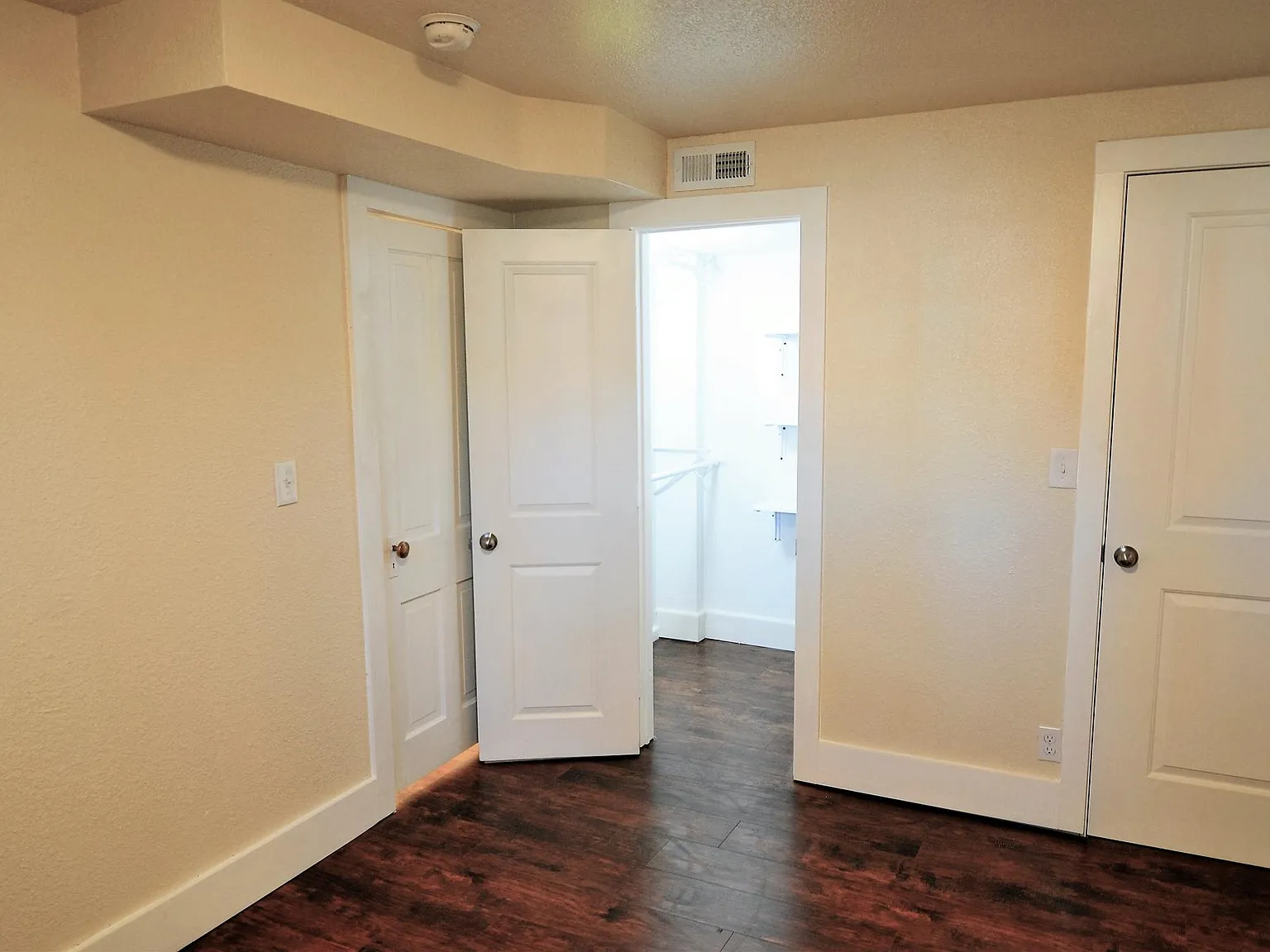 2 bed, 900 sqft, $1,695 — Photo 4
