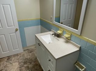 655 Mount Hope Ave APT 2, Fall River, MA 02724