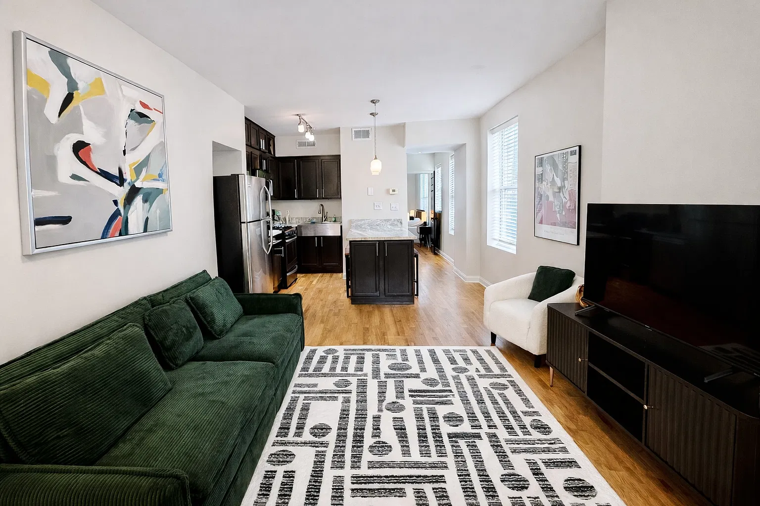 105 S Rowland St — Photo 1