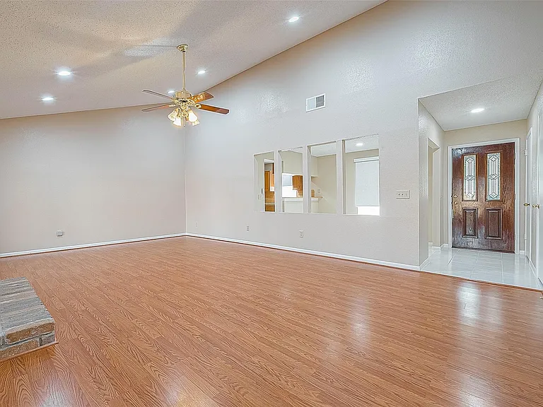 3231 E Heatherock Cir — Photo 8