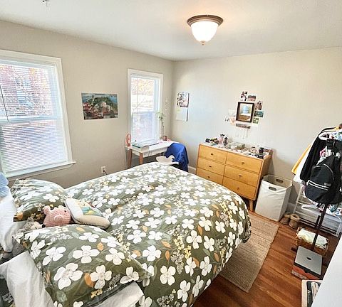 3rd image of 152 Parker Hill Ave #2