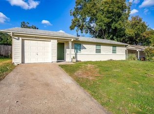 521 W Inwood Dr, Arlington, TX 76010