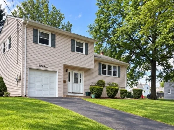 57 Francine Ave, West Caldwell Twp., NJ 07006