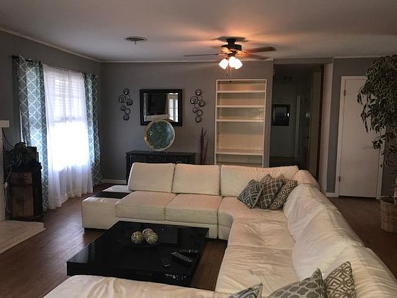 4th image of 120 Crescent Dr