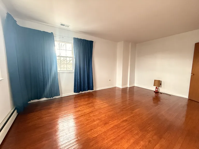 338 Rees Dr — Photo 16