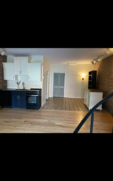 1517 Park Ave #7 — Photo 2