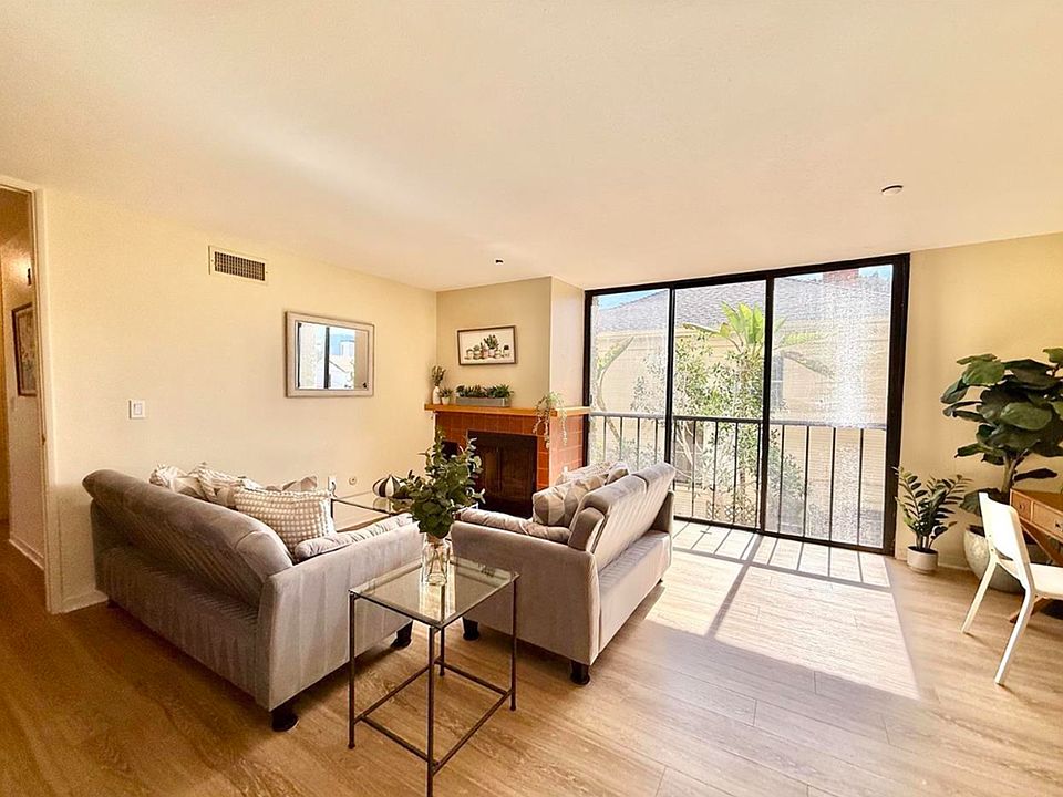 1st image of 4082 Albatross St APT 7
