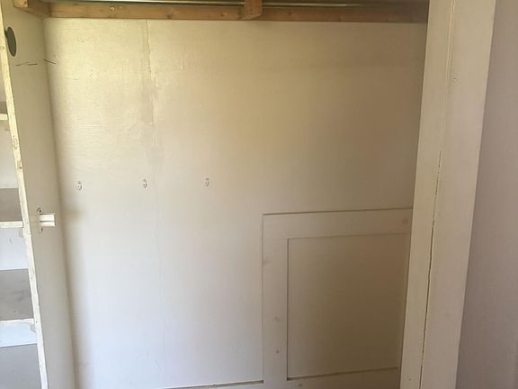 5th image of 15095 Wood Rd