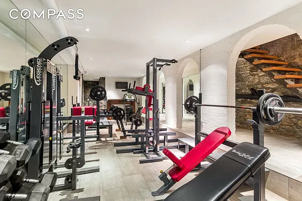 Sold by Compass | media 40