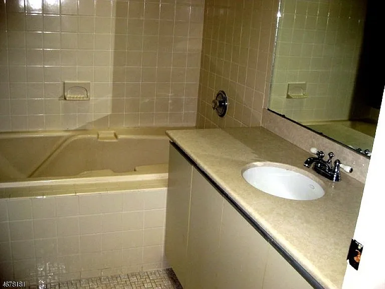 25 Wexford Dr — Photo 7