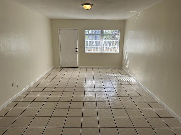 2nd image of 1370 NE 119th St #1