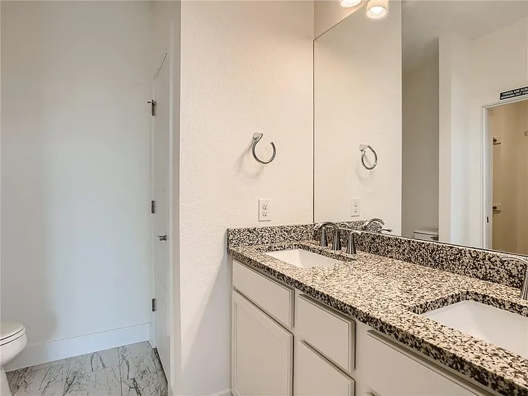 1802 Roseburg Dr — Photo 14