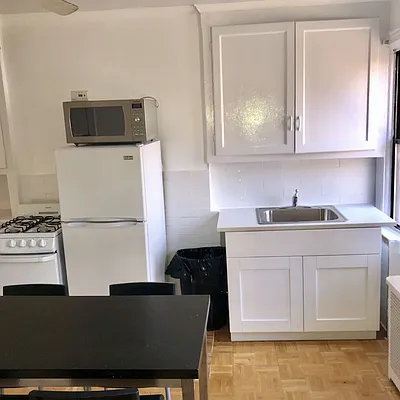 Rented by Dwell Residential Inc | media 27