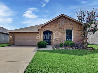 813 Honey Dew Ln, Fort Worth, TX 76120