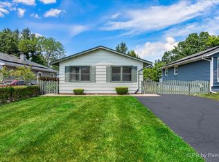 1422 Ridgeway St, Round Lake, IL 60073