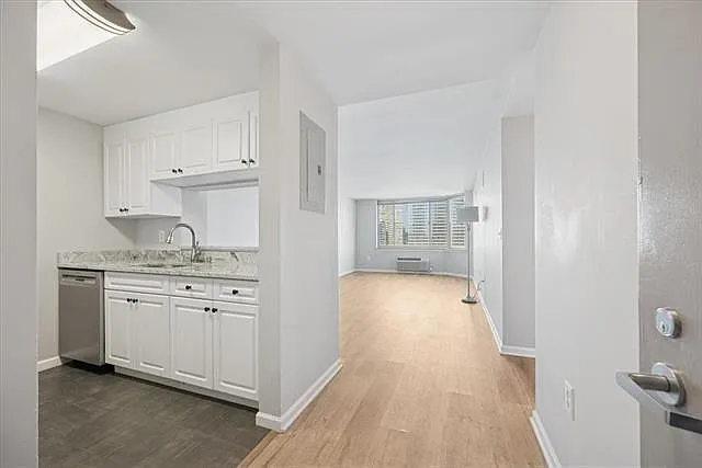 1 2nd St #1006 — Photo 10