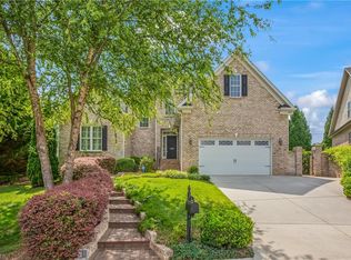 1906 Overshoot Ct, Greensboro, NC 27455