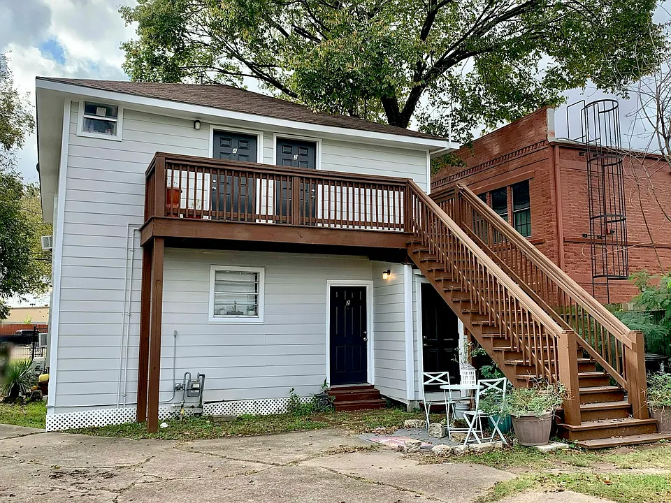 6833 Avenue C #4