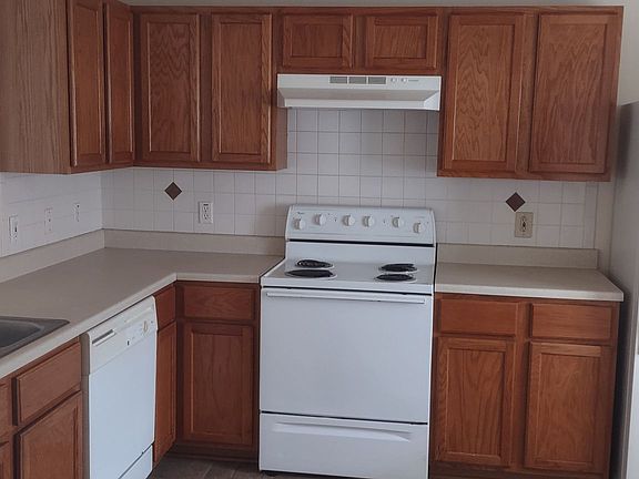 5th image of 711 S Amy Ln APT B